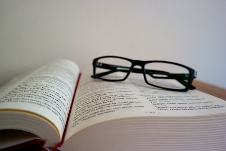 four word top facts about 4